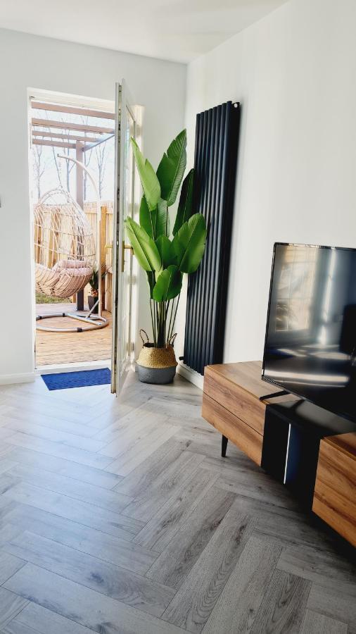 Ferienwohnung Beautiful 2Bed House With Garden, Walking Distance To Town - Free Parking Glasgow Exterior foto