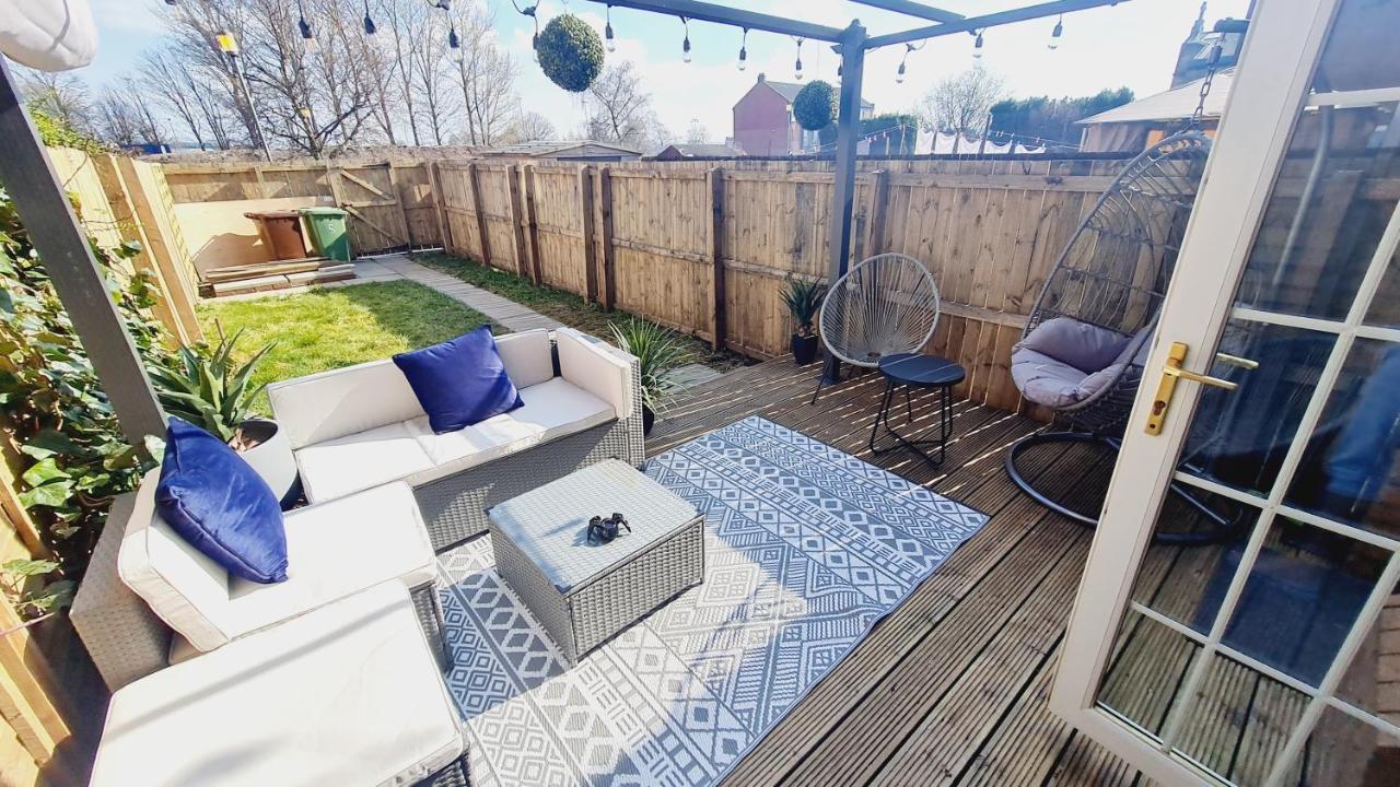 Ferienwohnung Beautiful 2Bed House With Garden, Walking Distance To Town - Free Parking Glasgow Exterior foto