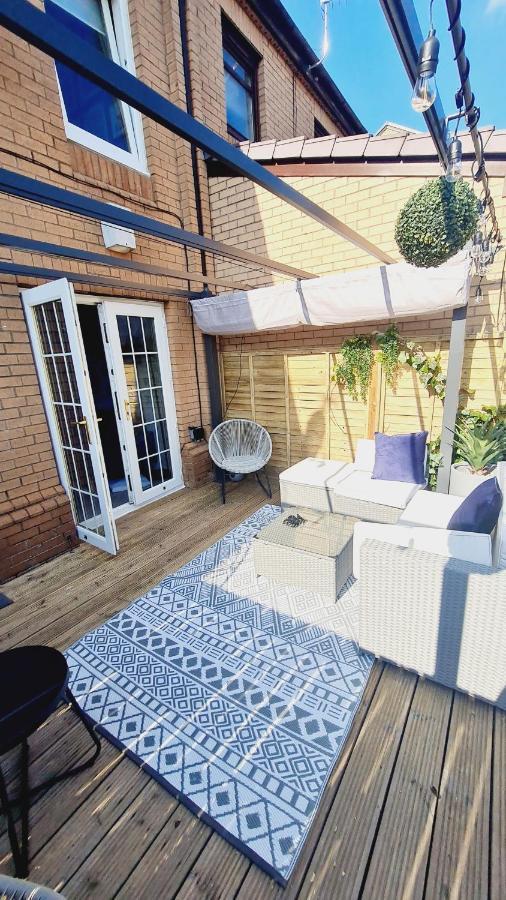 Ferienwohnung Beautiful 2Bed House With Garden, Walking Distance To Town - Free Parking Glasgow Exterior foto