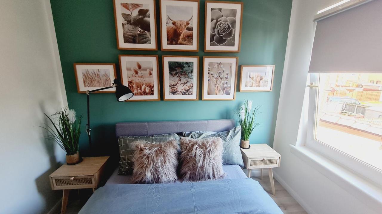 Ferienwohnung Beautiful 2Bed House With Garden, Walking Distance To Town - Free Parking Glasgow Exterior foto
